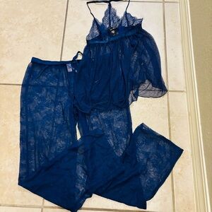 Victoriq secret babydoll top and bottom sleepwear set